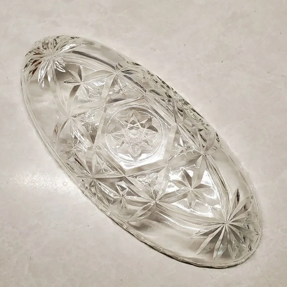 Anchor Hocking Prescut Clear Pickle Dish 8¾